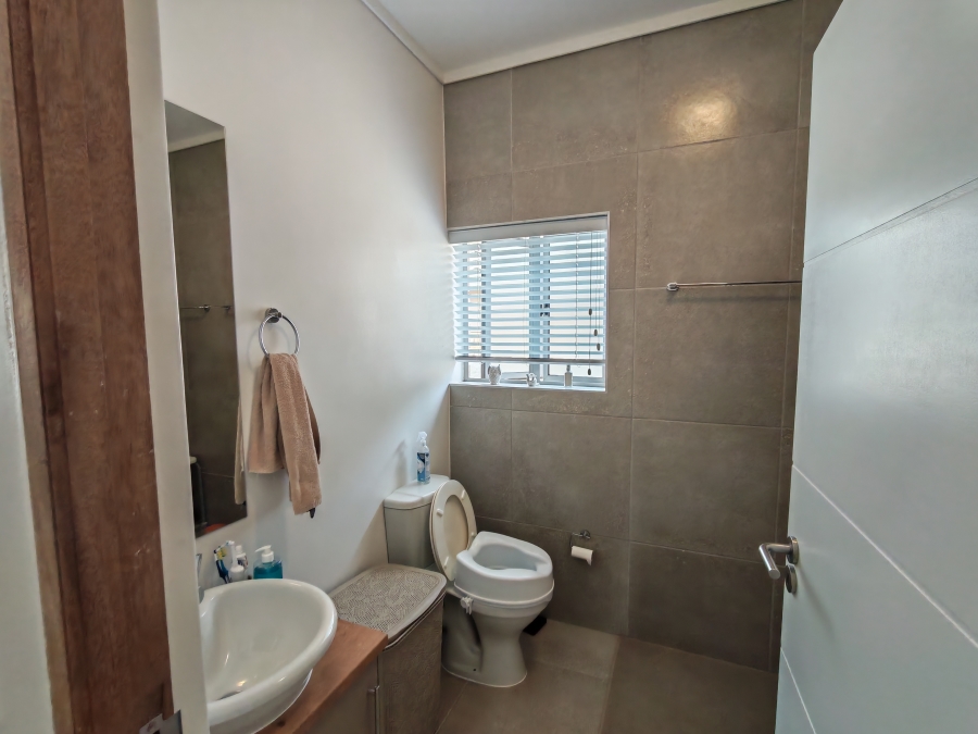 3 Bedroom Property for Sale in Mooikloof Country Estate Western Cape